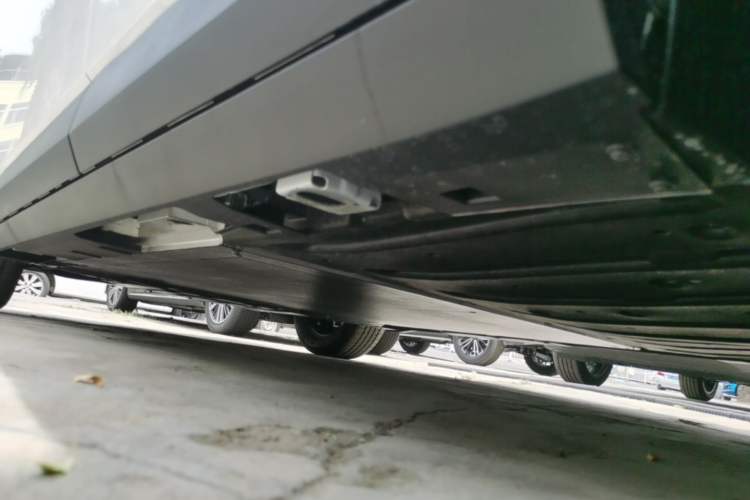 Used AION UT 2026 Model 320 Starlight Edition Left Side Sill