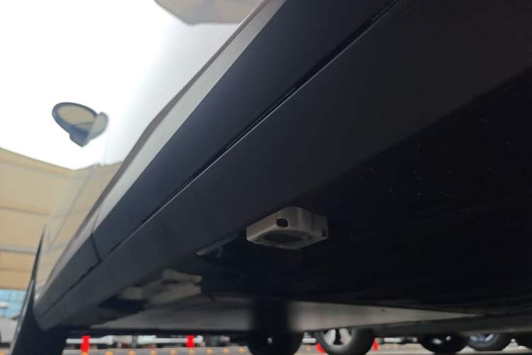 Used AION UT 2026 Model 320 Starlight Edition Left Side Sill