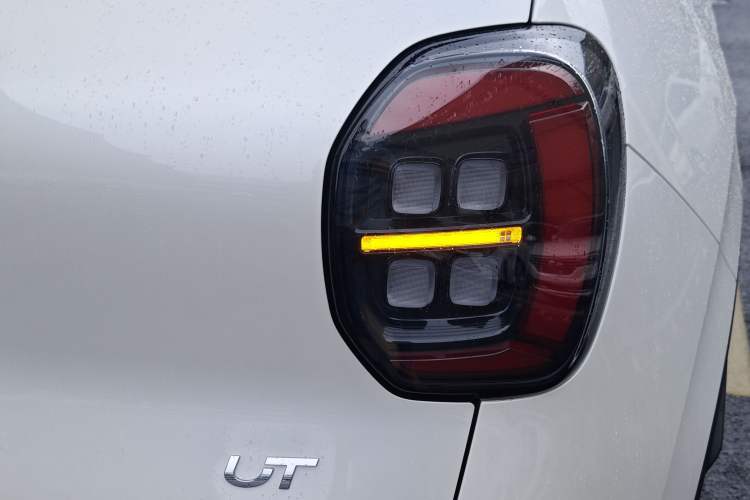 Used AION UT 2026 Model 320 Starlight Edition Right Rear Taillight