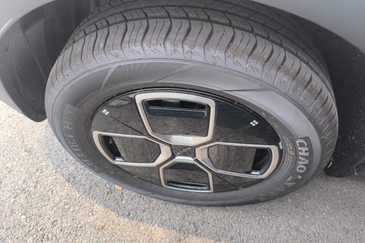 Used AION UT 2026 Model 320 Starlight Edition Right Rear Wheel Hub