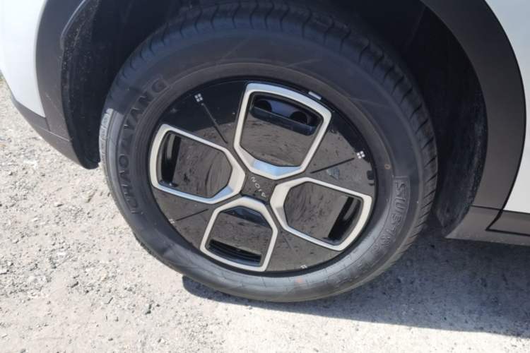 Used AION UT 2026 Model 320 Starlight Edition Right Rear Wheel Hub