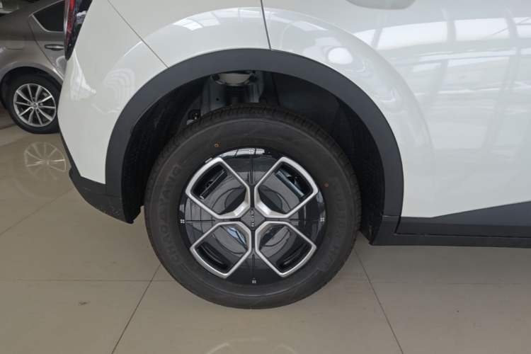 Used AION UT 2026 Model 320 Starlight Edition Right Rear Wheel Hub
