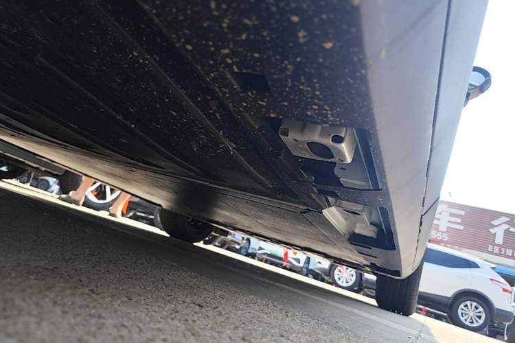 Used AION UT 2026 Model 320 Starlight Edition Right Side Sill