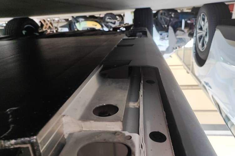 Used AION UT 2026 Model 320 Starlight Edition Right Side Sill