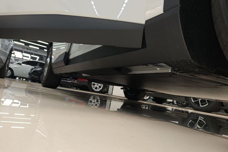 Used AION UT 2026 Model 320 Starlight Edition Right Side Sill