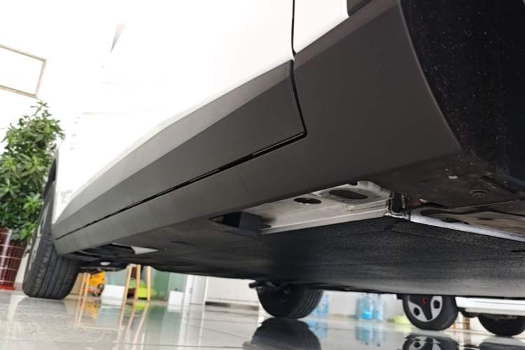 Used AION UT 2026 Model 320 Starlight Edition Right Side Sill
