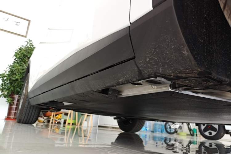 Used AION UT 2026 Model 320 Starlight Edition Right Side Sill