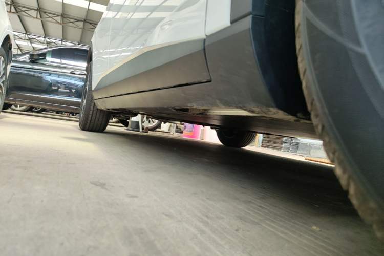 Used AION UT 2026 Model 320 Starlight Edition Right Side Sill
