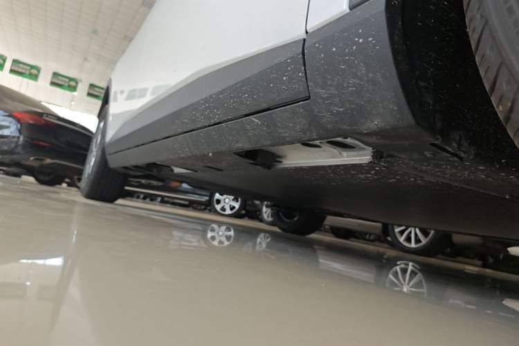 Used AION UT 2026 Model 320 Starlight Edition Right Side Sill