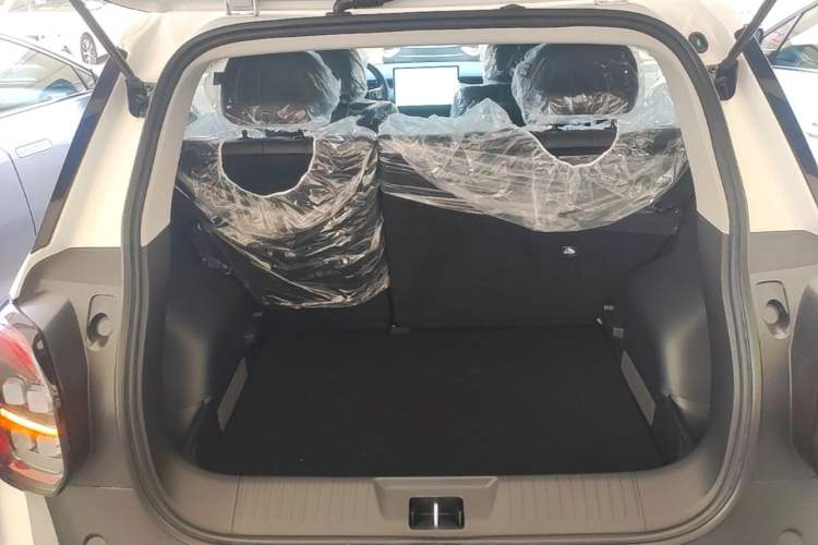 Used AION UT 2026 Model 320 Starlight Edition Trunk