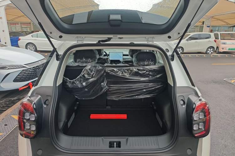 Used AION UT 2026 Model 320 Starlight Edition Trunk
