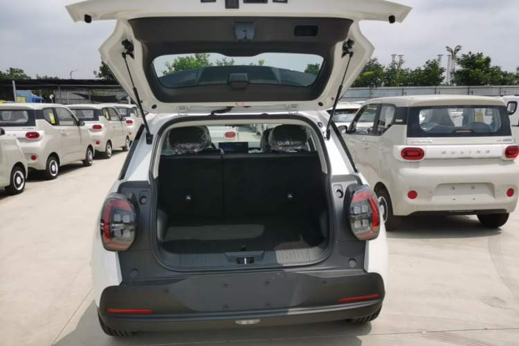 Used AION UT 2026 Model 320 Starlight Edition Trunk