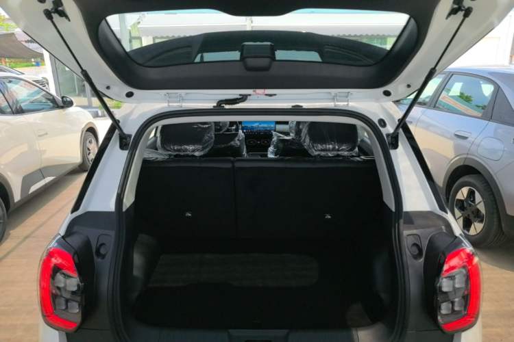 Used AION UT 2026 Model 320 Starlight Edition Trunk