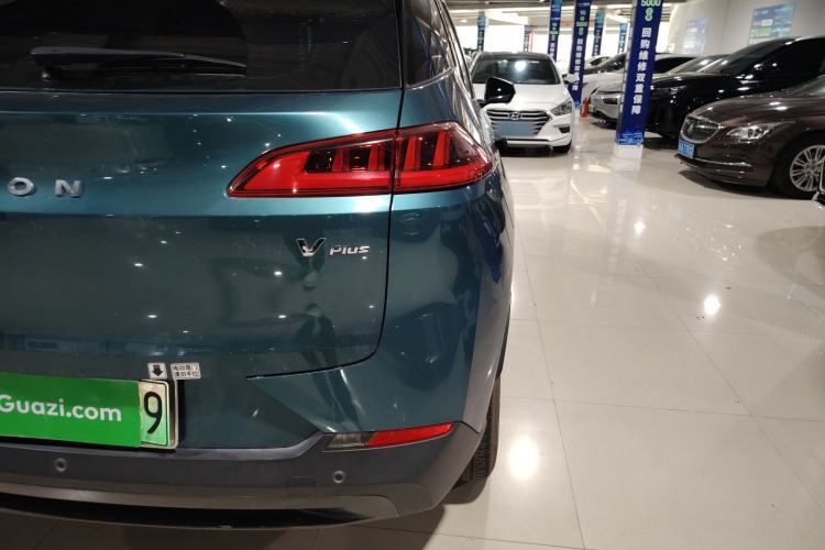 Used AION V 2023 Plus 80 Smart Enjoyment Seven-Seater Edition Ternary Lithium Right Rear Taillight