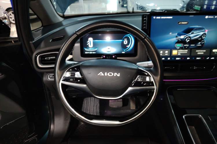 Used AION V 2023 Plus 80 Smart Enjoyment Seven-Seater Edition Ternary Lithium Steering Wheel