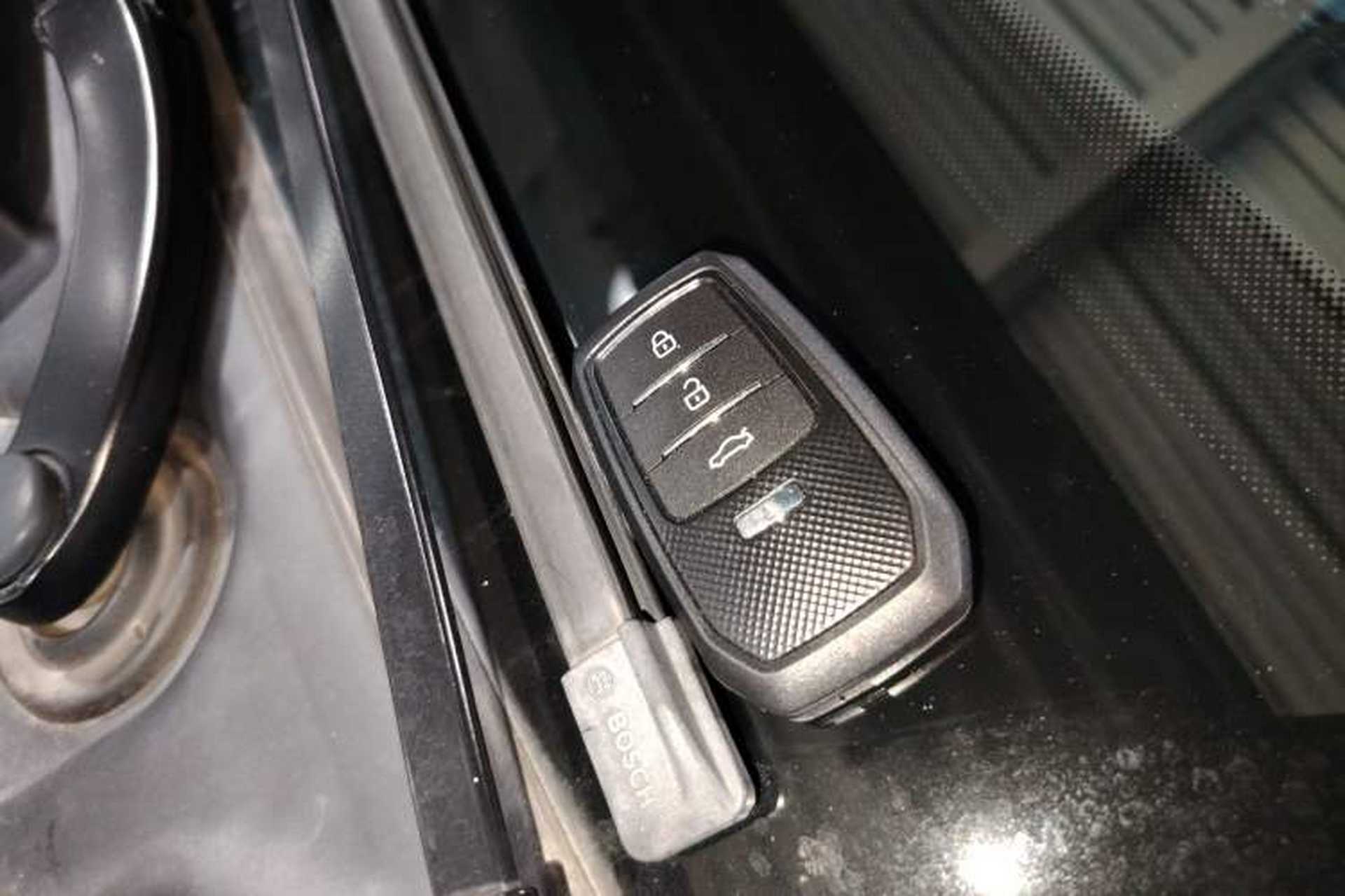Used AION V 2023 Plus 80 Smart Enjoyment Seven-Seater Edition Ternary Lithium Vehicle Key