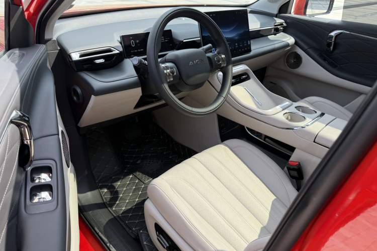 Used AION V 2024 Aion Tyrannosaurus 650 LiDAR Edition Interior 2