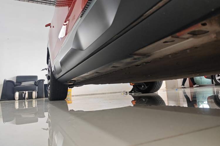 Used AION V 2024 Aion Tyrannosaurus 650 LiDAR Edition Right Side Sill