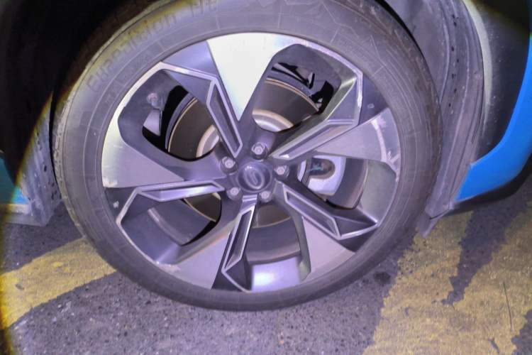 Used AION V 2020 80 Intelligent Technology Edition Right Front Wheel Hub