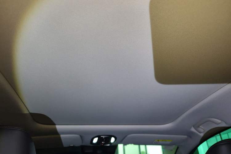 Used AION V 2020 70 Smart Technology Edition Headliner