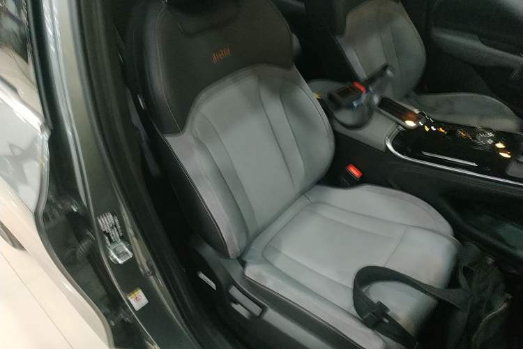Used AION V 2020 70 PLUS Smart Edition Right Front Seat