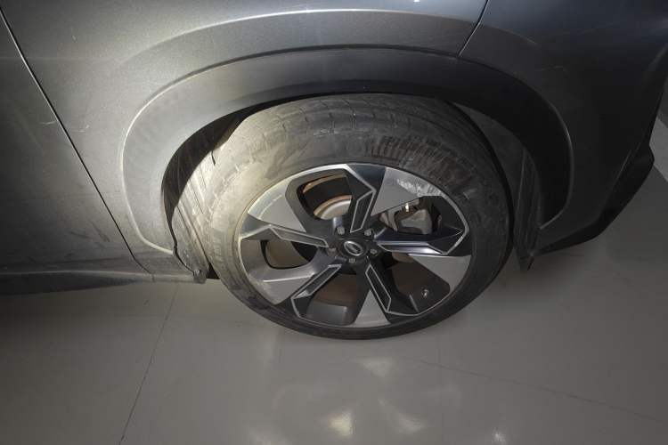 Used AION V 2020 80 Intelligent Technology Edition Right Front Wheel Hub