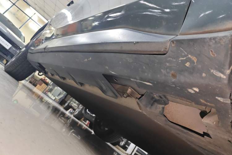 Used AION V 2020 70 Smart Technology Edition Right Side Sill
