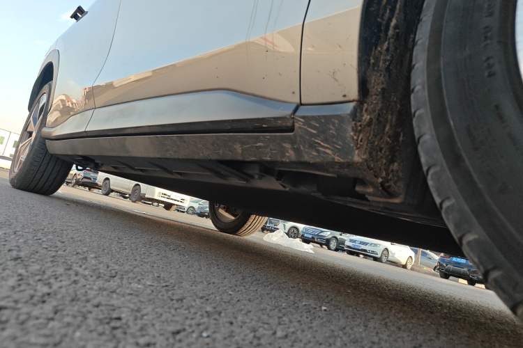 Used AION V 2020 70 Intelligent Edition Right Side Sill