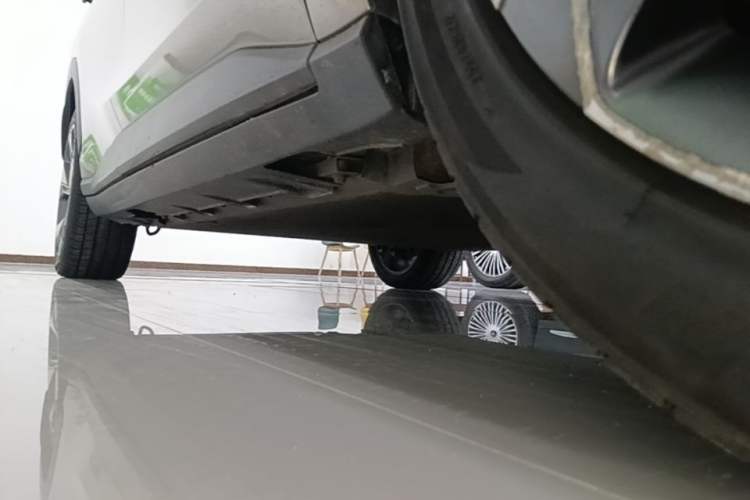 Used AION V 2020 80 Driving Prestige Edition Right Side Sill