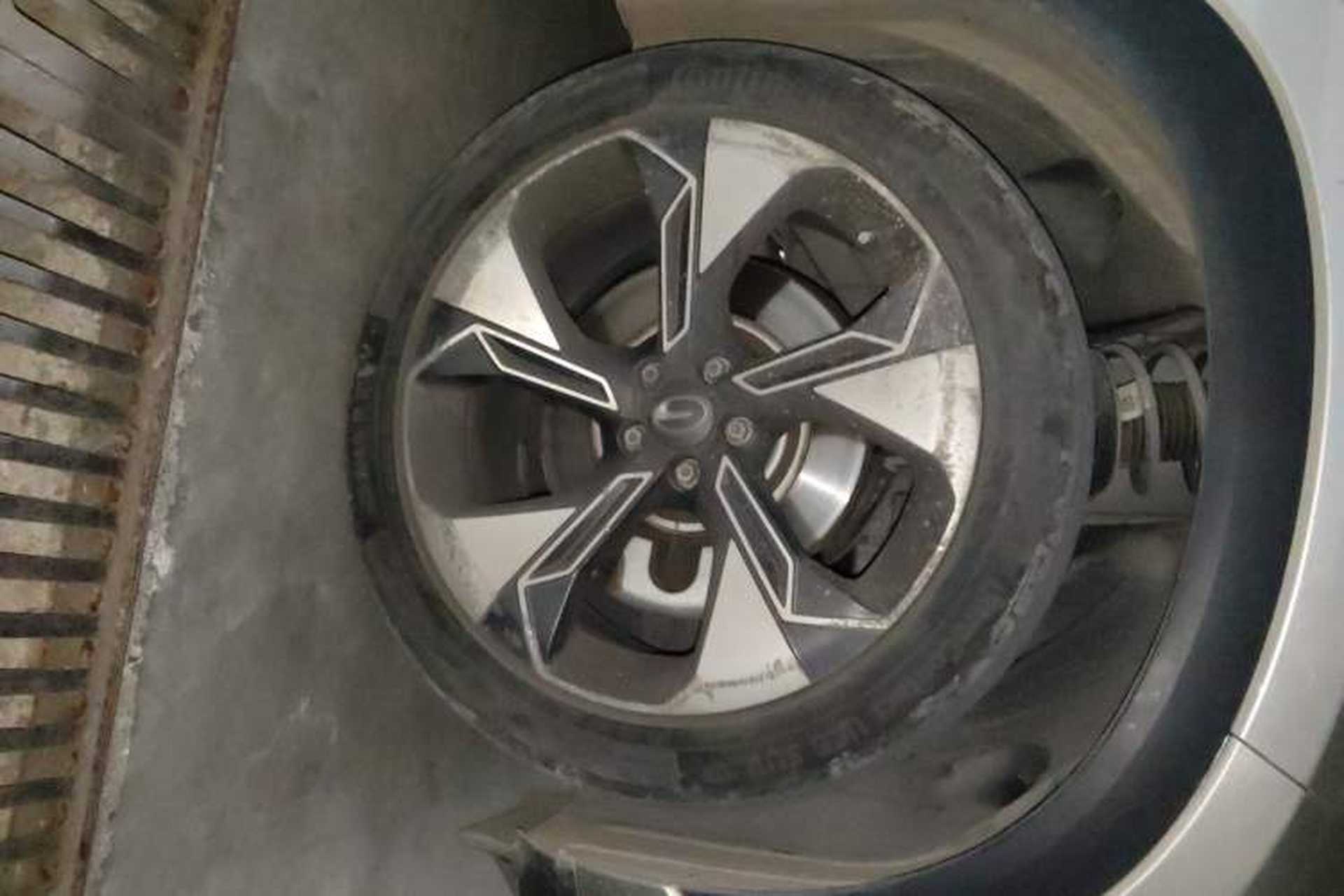 Used AION V 2020 80 Intelligent Edition Right Front Wheel Hub