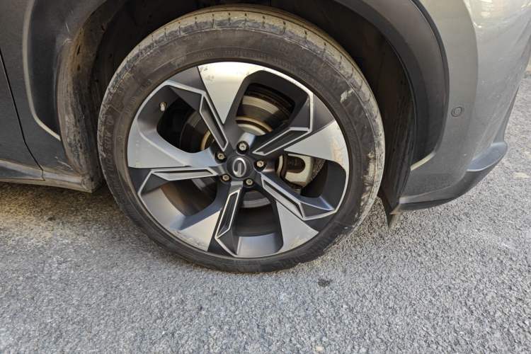 Used AION V 2020 80 MAX Edition Right Front Wheel Hub