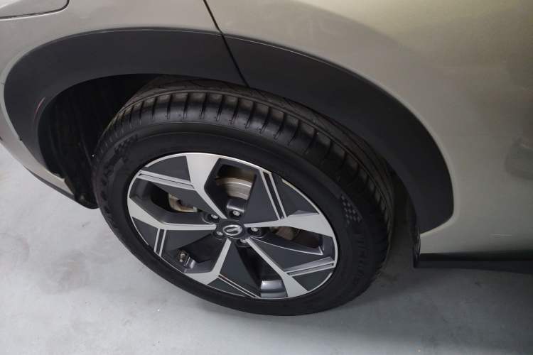 Used AION V 2020 70 Intelligent Edition Right Rear Wheel Hub
