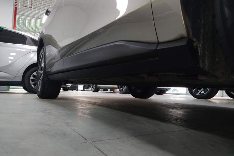 Used AION V 2020 70 Intelligent Edition Right Side Sill