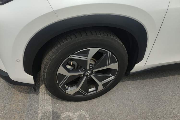 Used AION V 2020 70 Driving Premium Edition Left Front Wheel Hub