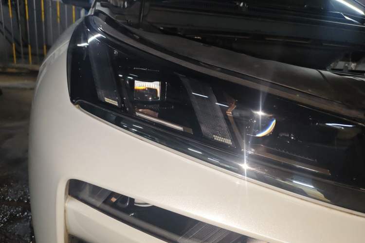 Used AION V 2020 70 PLUS Smart Edition Right Front Headlight