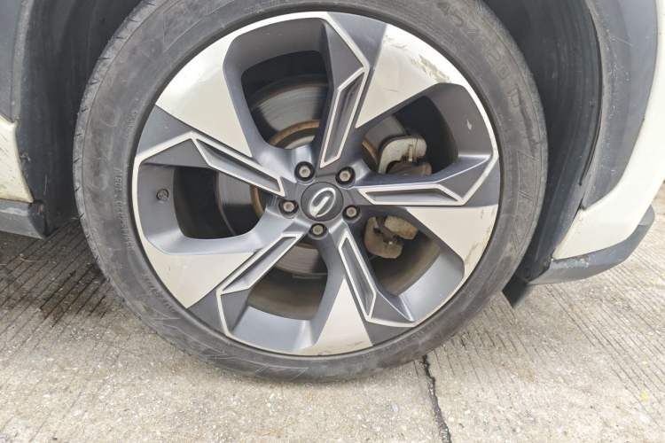 Used AION V 2020 80 Intelligent Edition Right Front Wheel Hub
