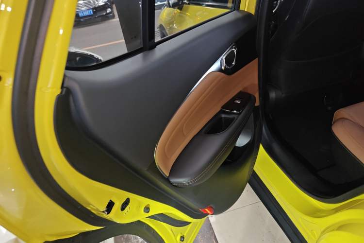 Used AION V 2020 70 Smart Technology Edition Interior 8