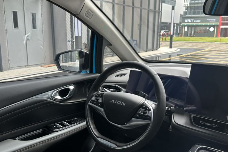 Used AION V 2021 Plus 90 Ultra-Long Range Version Ternary Lithium Interior 9