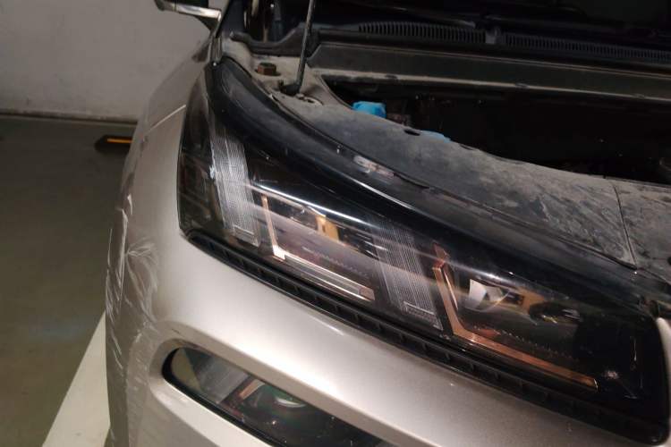 Used AION V 2021 Plus 80 Smart Technology Edition Ternary Lithium Right Front Headlight