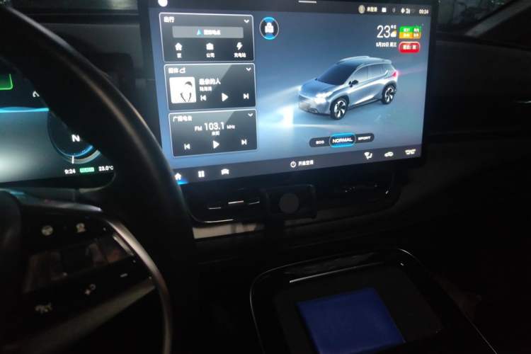 Used AION V 2021 Plus 70 Smart Technology Edition Lithium Iron Phosphate Audio And AC Panel
