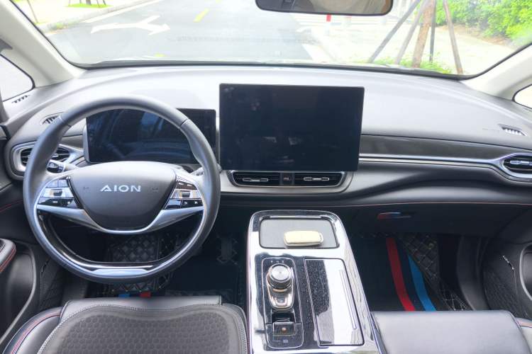 Used AION V 2021 Plus 80 Smart Edition Ternary Lithium Audio And AC Panel