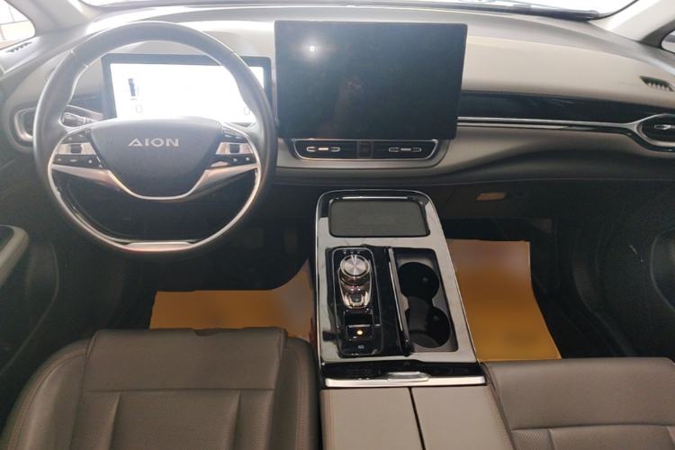 Used AION V 2021 Plus 70 Smart Edition Lithium Iron Phosphate Center Console
