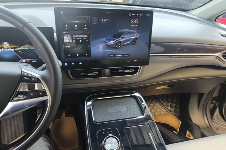 Used AION V 2021 Plus 80 Smart Edition Ternary Lithium Center Console