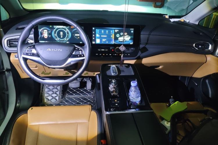 Used AION V 2021 Evolutionary Version 80 Intelligent Leading Edition Center Console