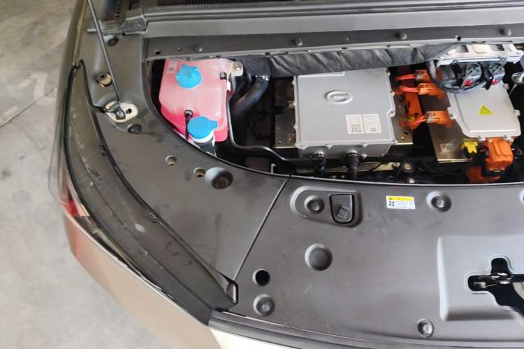 Used AION V 2021 Plus 70 Smart Edition Lithium Iron Phosphate Engine Bay Right