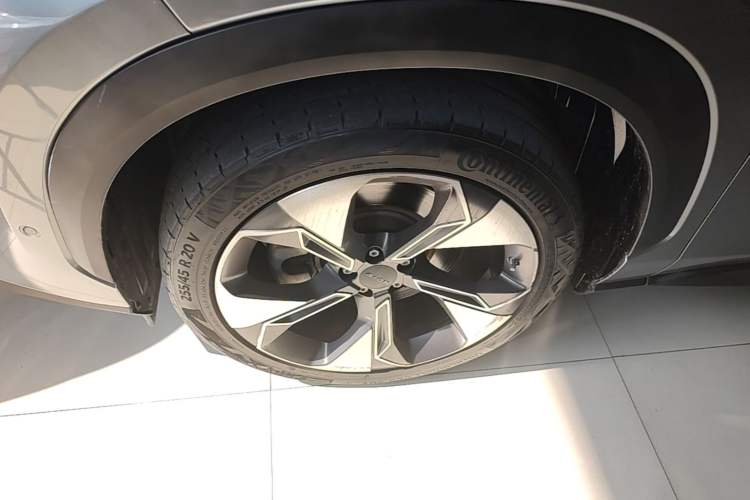 Used AION V 2021 Plus 80 Pilot Intelligent Driving Edition Ternary Lithium Exterior 4