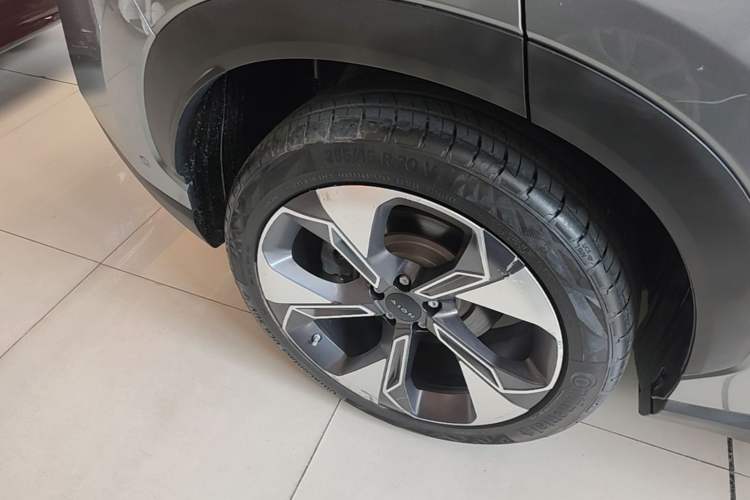 Used AION V 2021 Plus 80 Pilot Intelligent Driving Edition Ternary Lithium Exterior 5