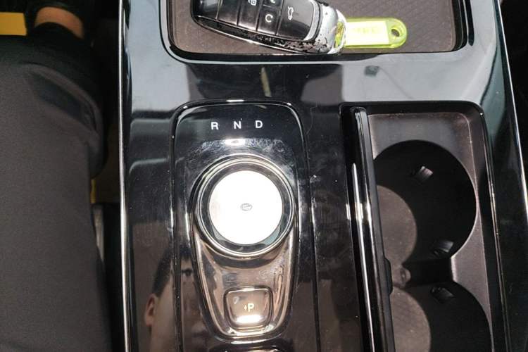 Used AION V 2021 Plus 70 Smart Edition Lithium Iron Phosphate Gear Lever