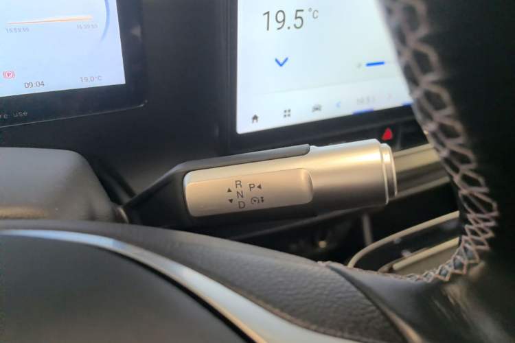 Used AION V 2021 Plus 80 Smart Technology Edition Ternary Lithium Gear Lever