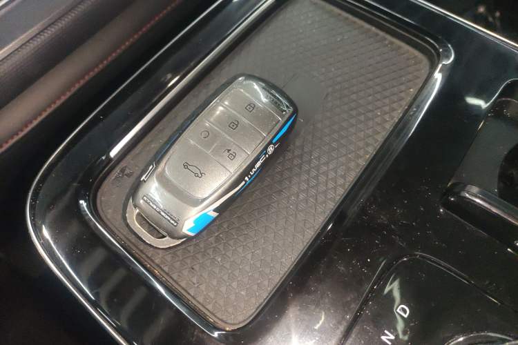 Used AION V 2021 Plus 70 Smart Technology Edition Lithium Iron Phosphate Interior 1